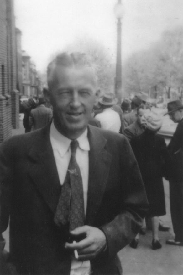 Photo of Bill Wilson at old AA Club NY NY 1940s